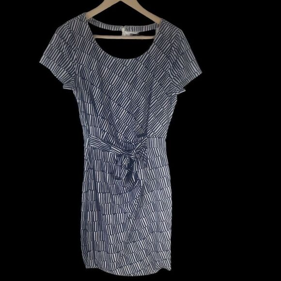 NYDJ Navy/White Abstract Striped Tie Waist Dress Sz 10 - Picture 2 of 10